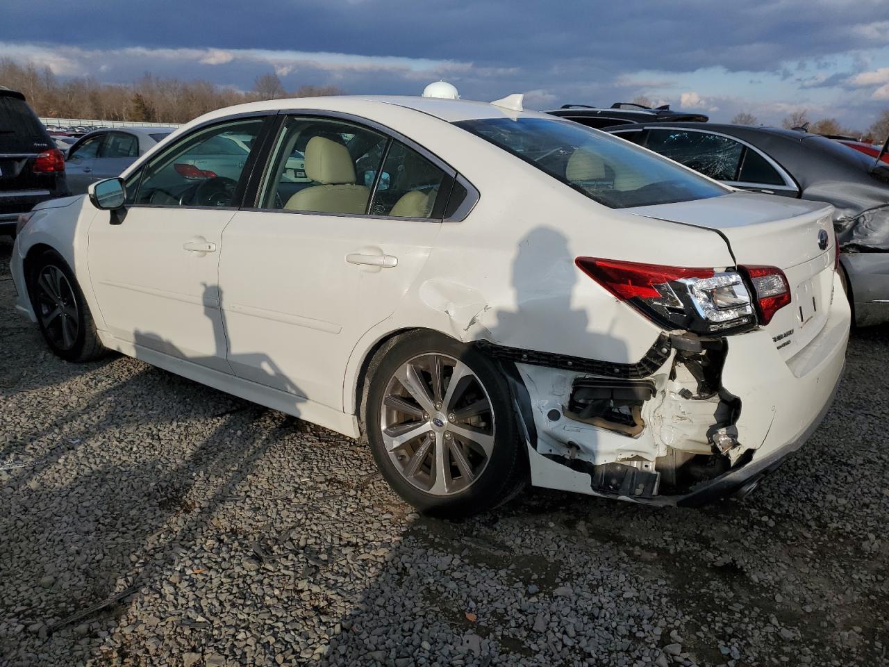 2019 Subaru Legacy - Image 2