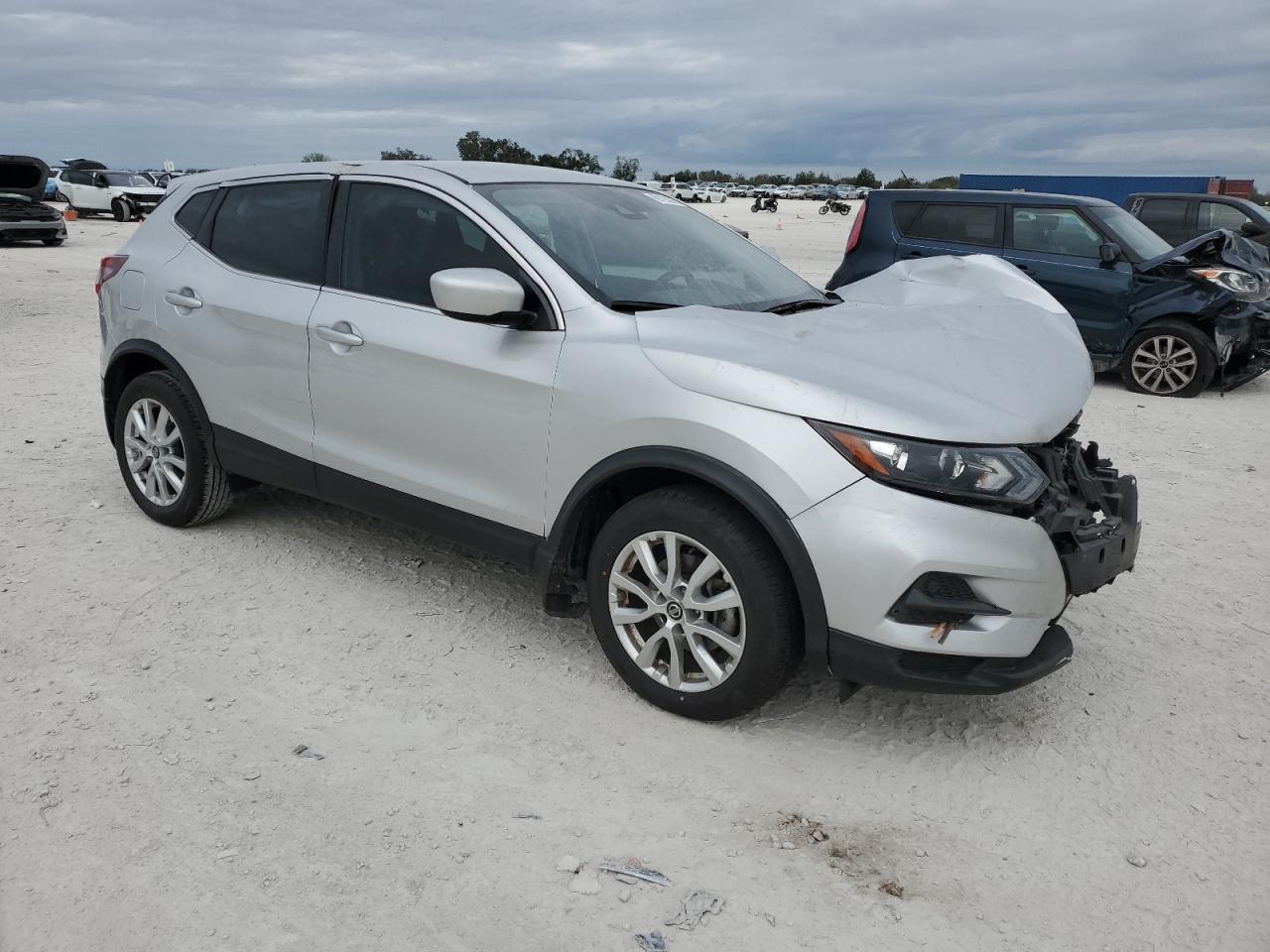 2020 Nissan Rogue - Image 4