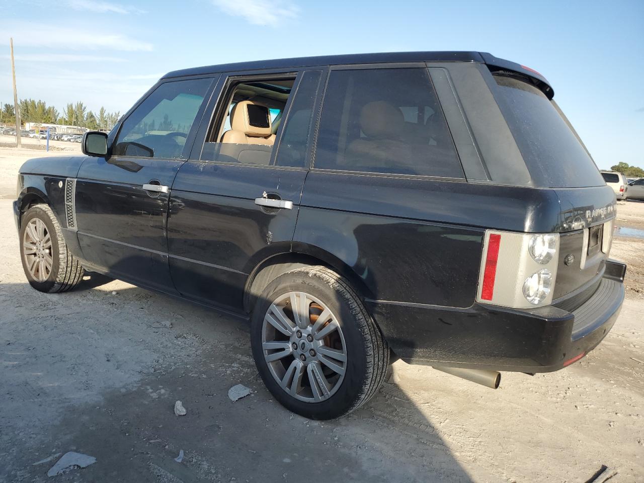 2009 Land Rover Range Rover - Image 2