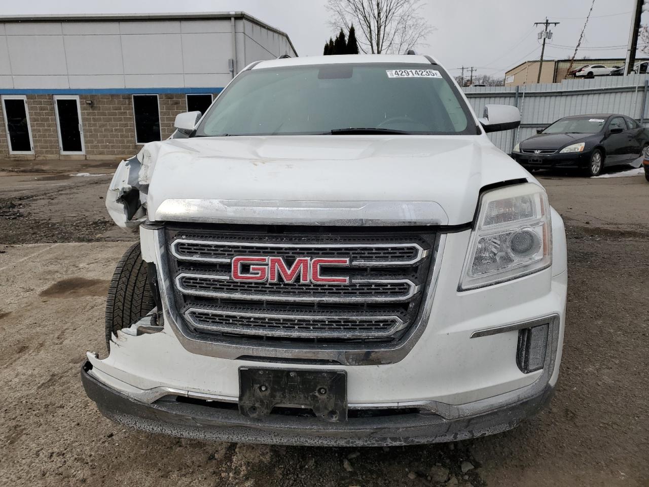 2017 GMC Terrain - Image 5