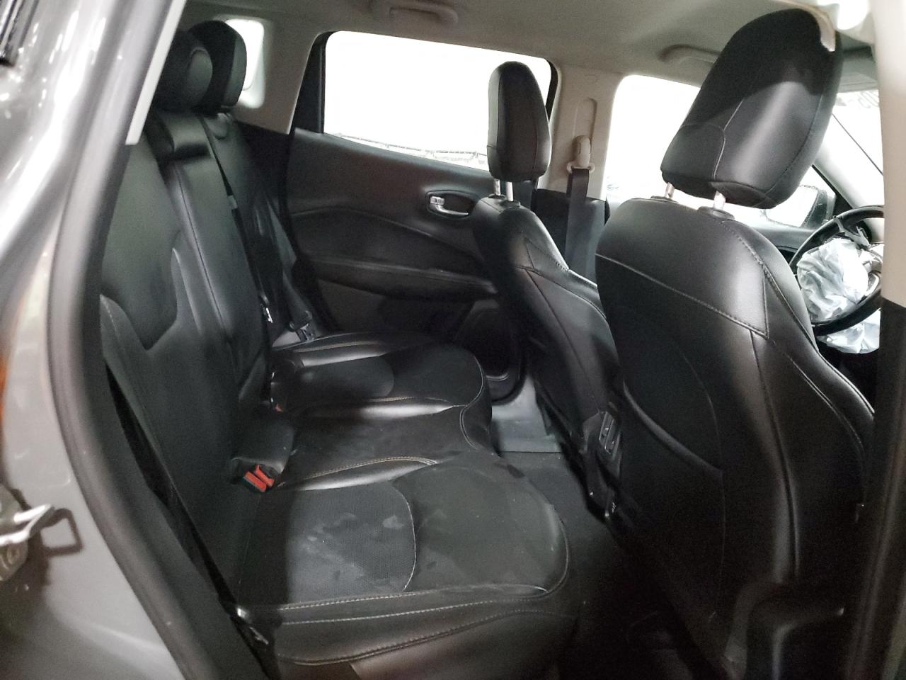 2021 Jeep Compass - Image 11