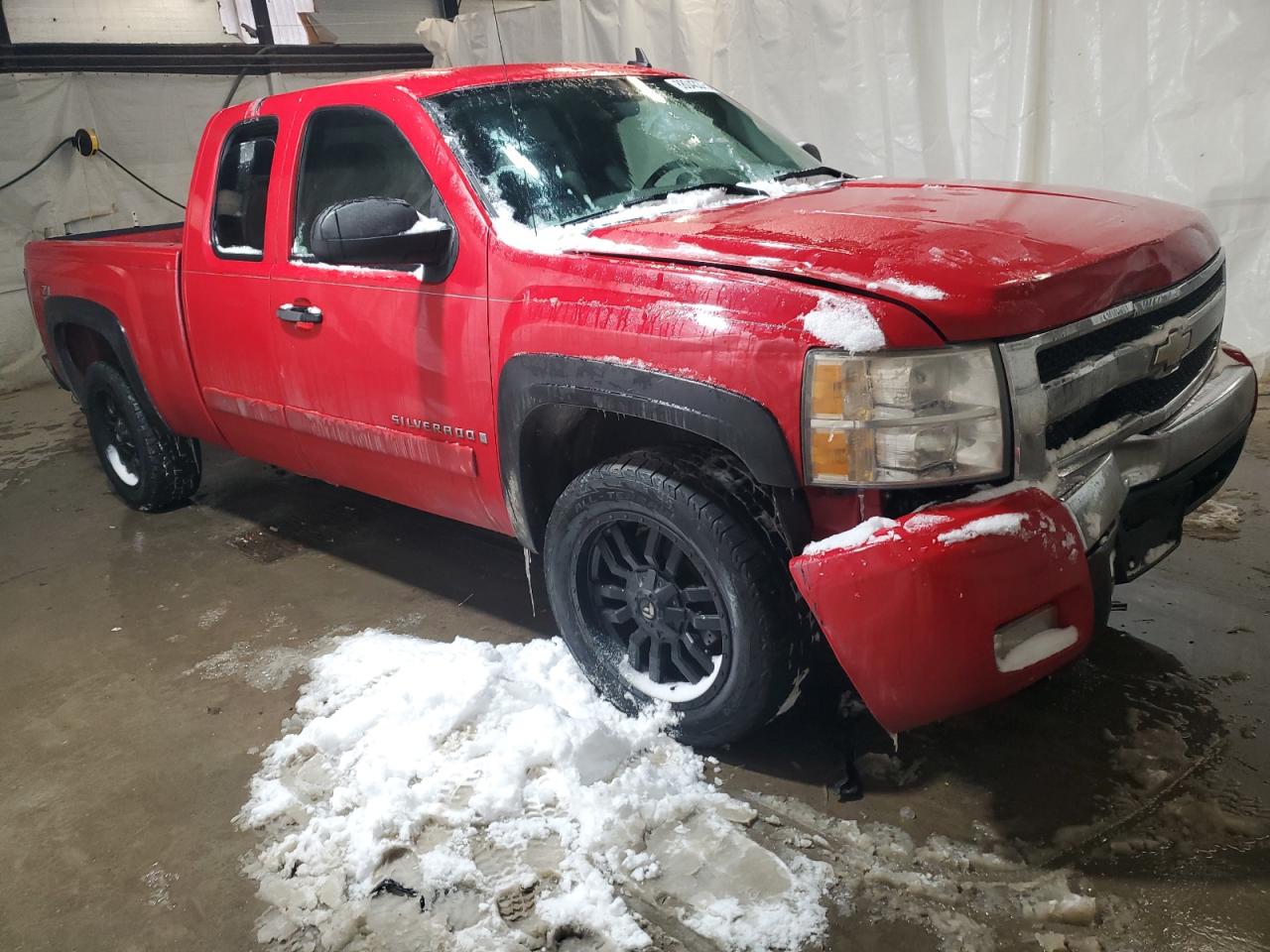 2007 Chevrolet Silverado - Image 4
