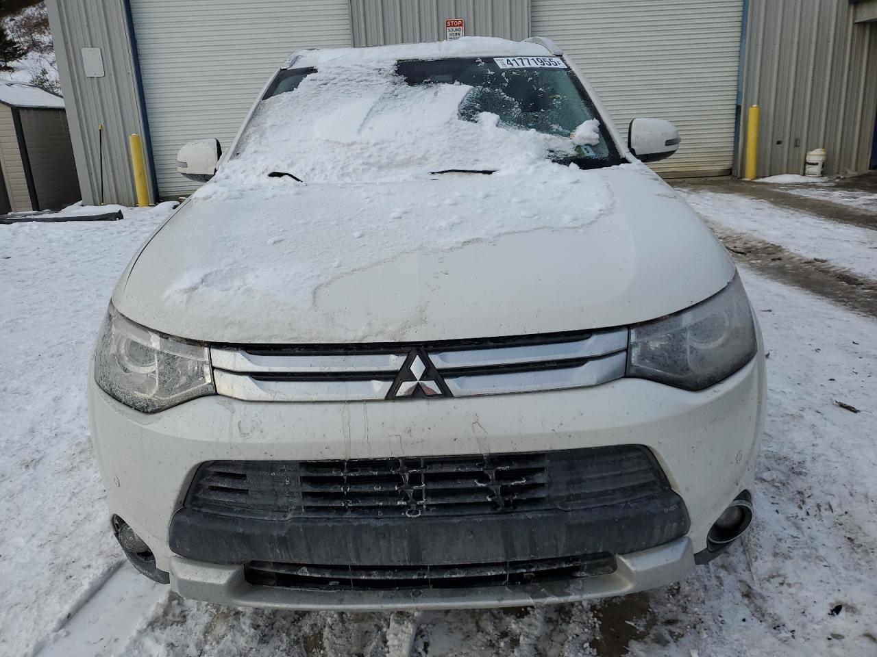 2015 Mitsubishi Outlander - Image 5