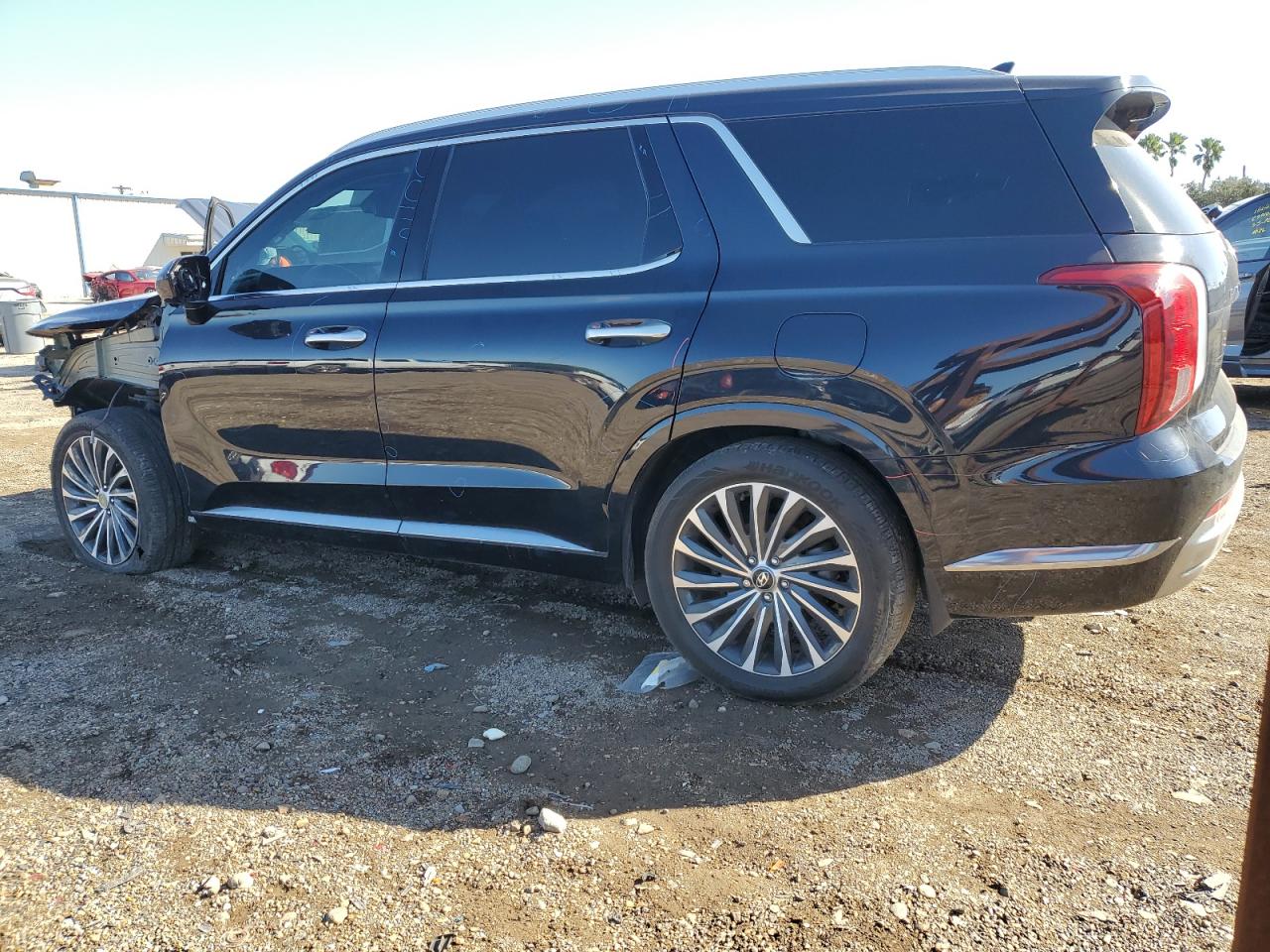 2023 Hyundai Palisade - Image 2