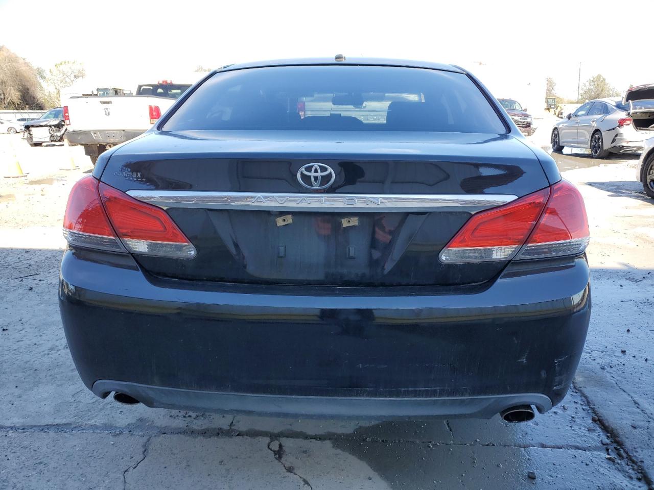2011 Toyota Avalon - Image 6