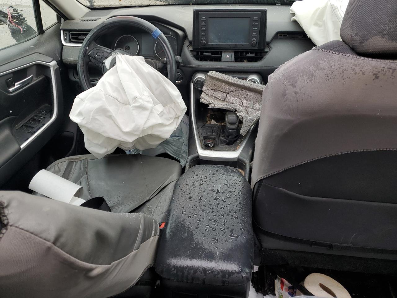 2019 Toyota RAV 4 - Image 8