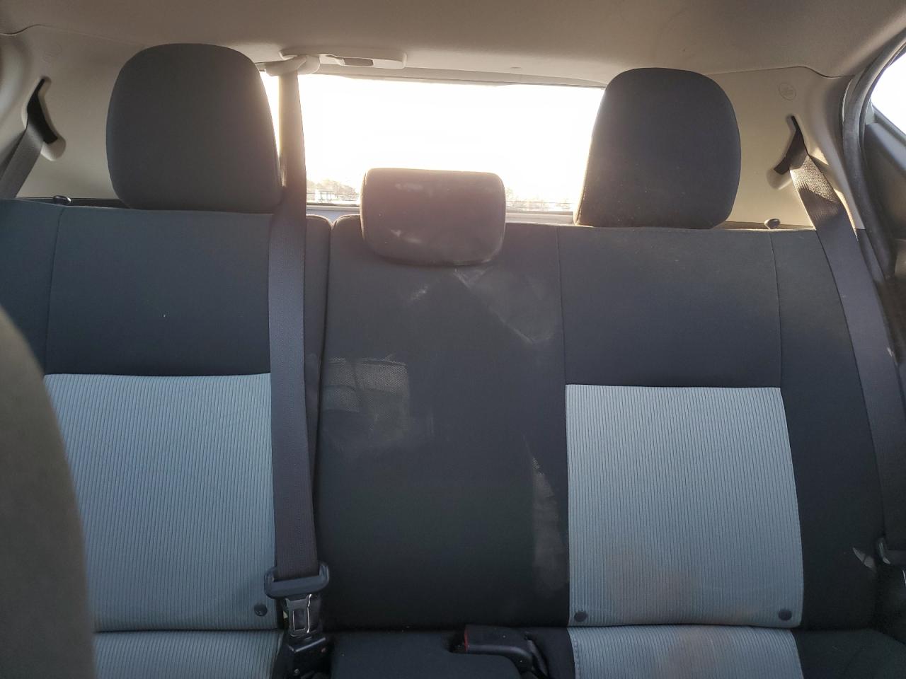 2015 Toyota Prius - Image 10