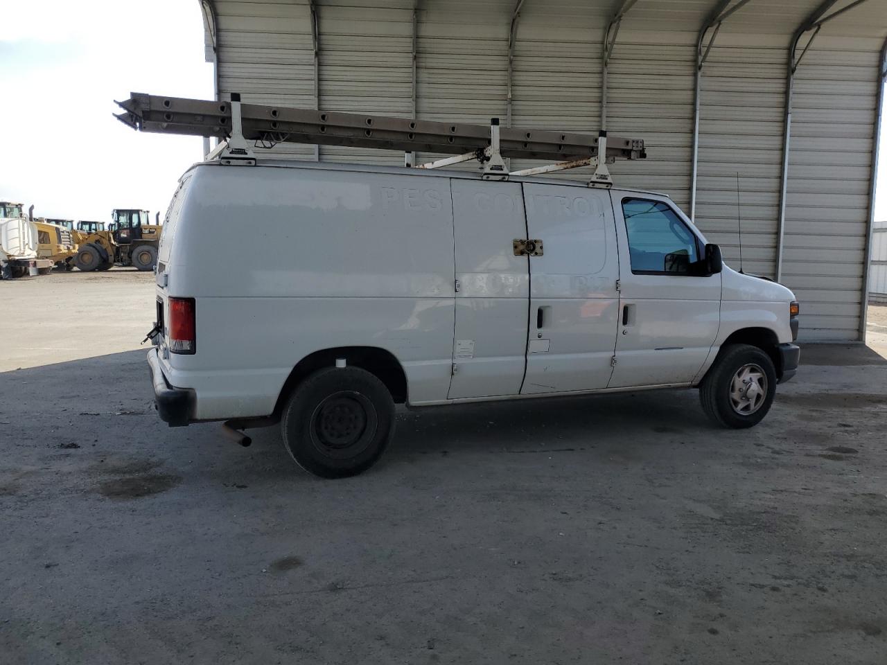 2014 Ford Econoline - Image 3