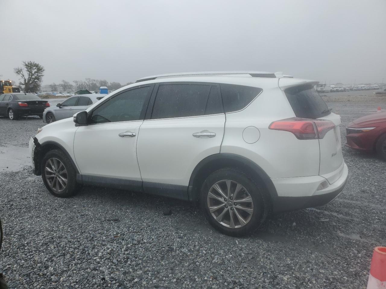 2016 Toyota RAV 4 - Image 2