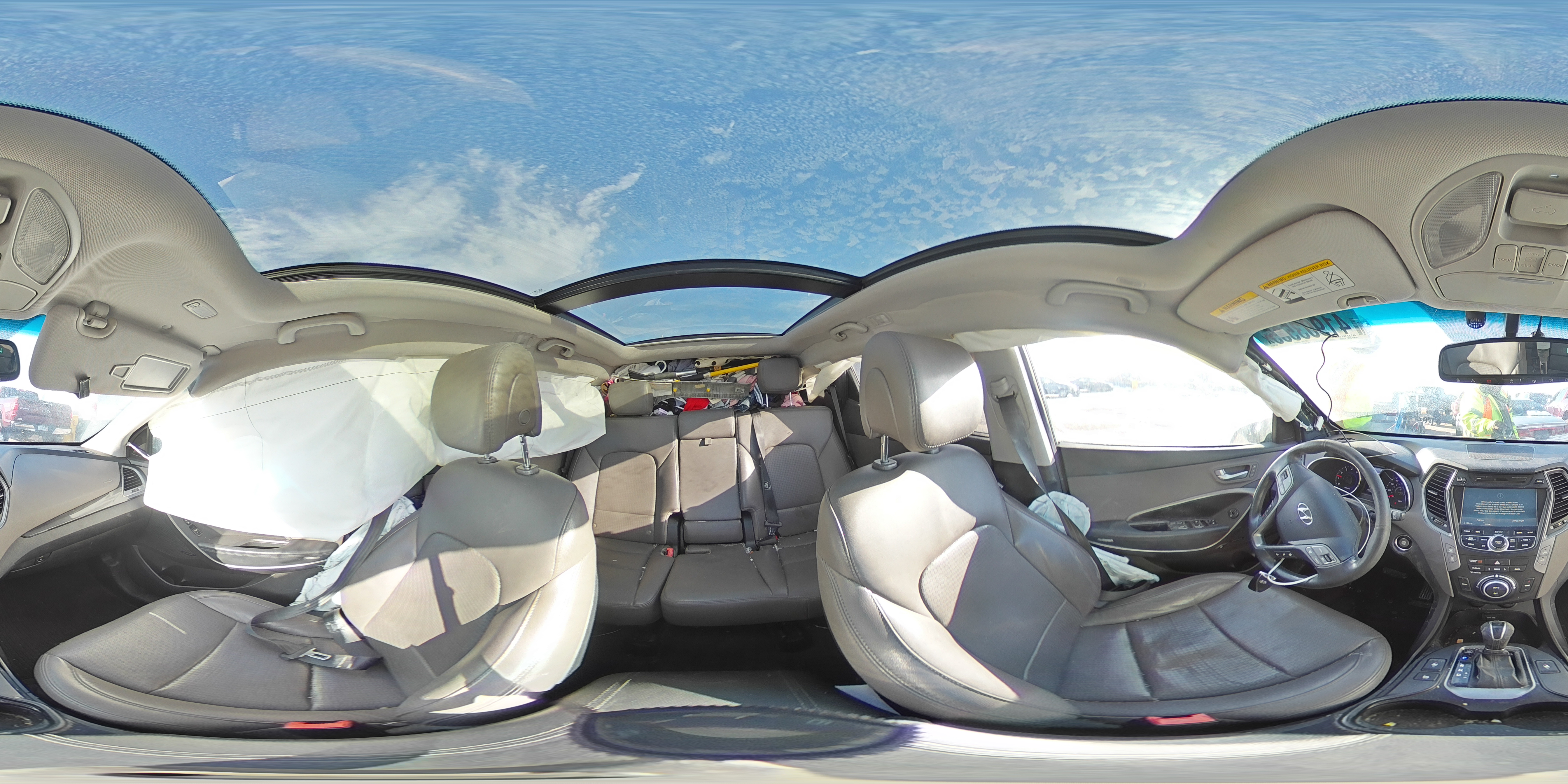 2014 Hyundai Santa Fe - Image 14