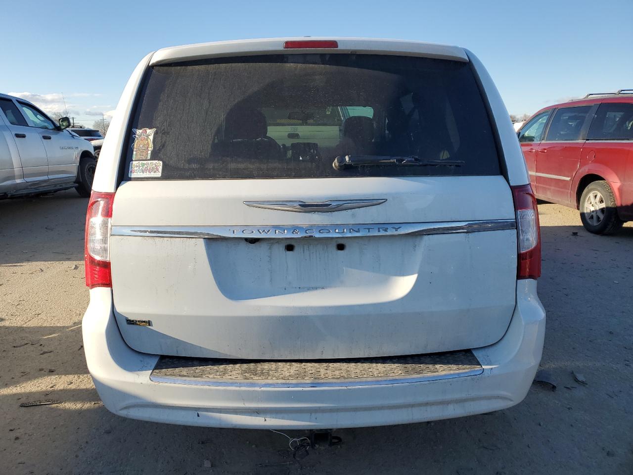 2014 Chrysler Town & Country - Image 6