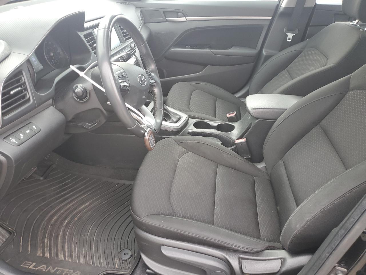 2020 Hyundai Elantra - Image 7