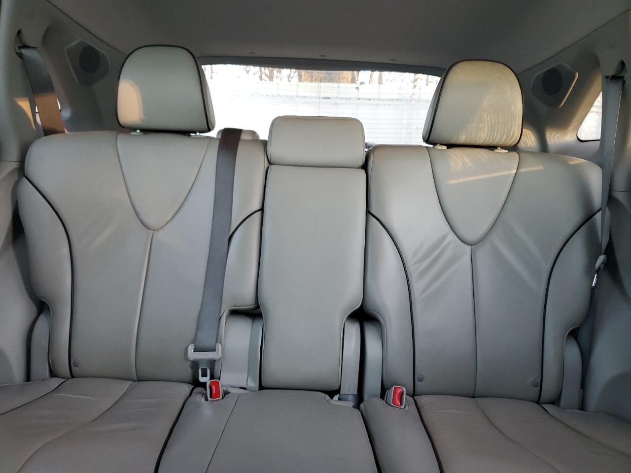 2014 Toyota Venza - Image 10