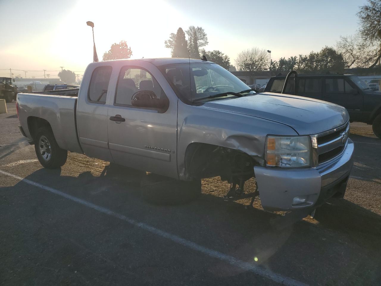 2007 Chevrolet Silverado - Image 4