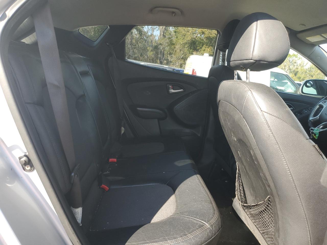 2012 Hyundai Tucson - Image 11