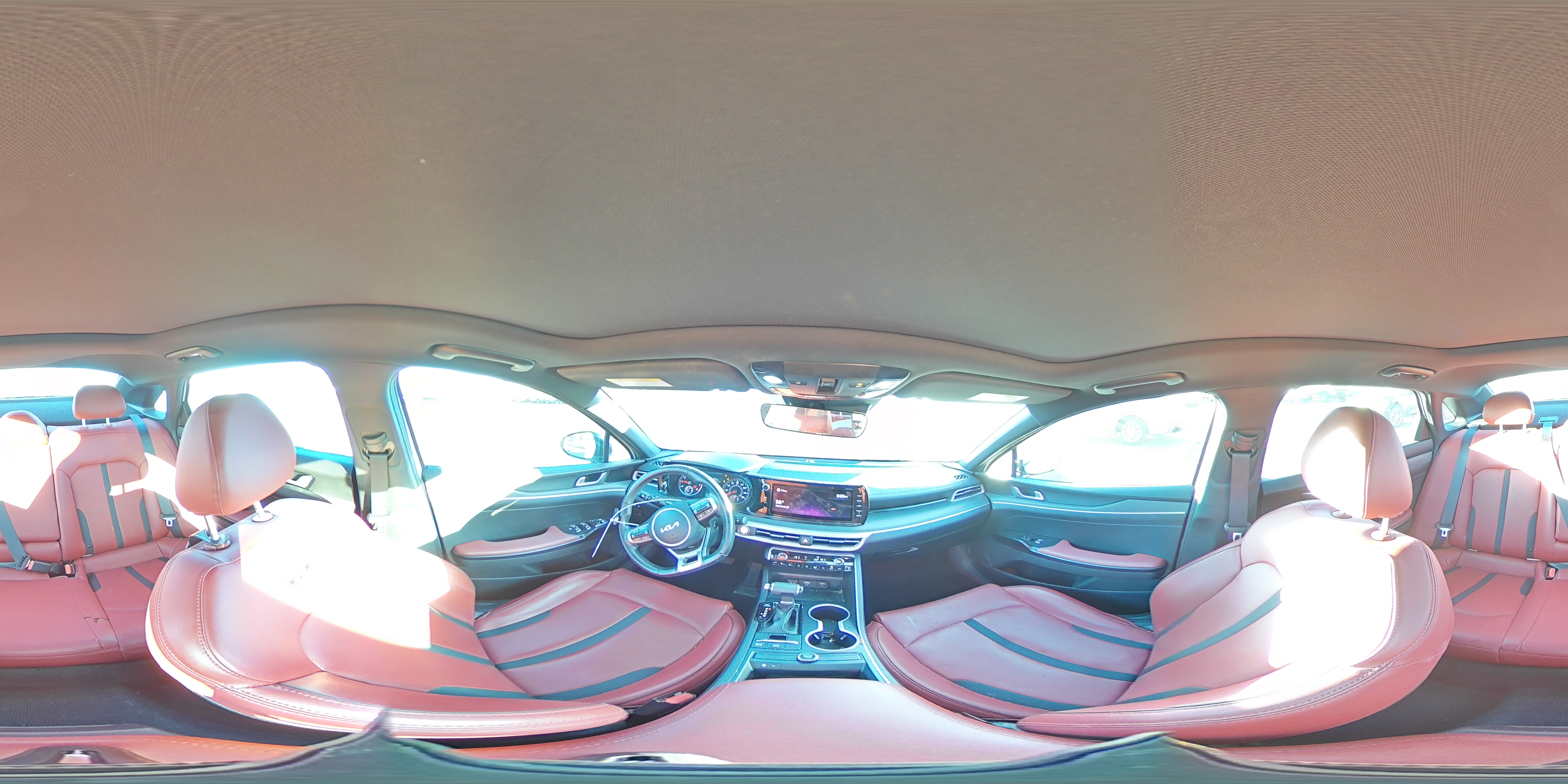 2022 Kia K5 - Image 13