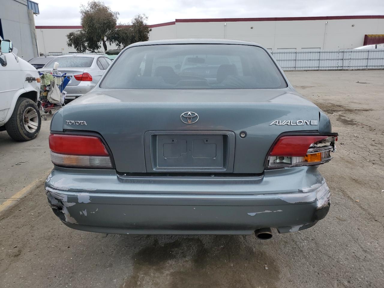 1997 Toyota Avalon - Image 6