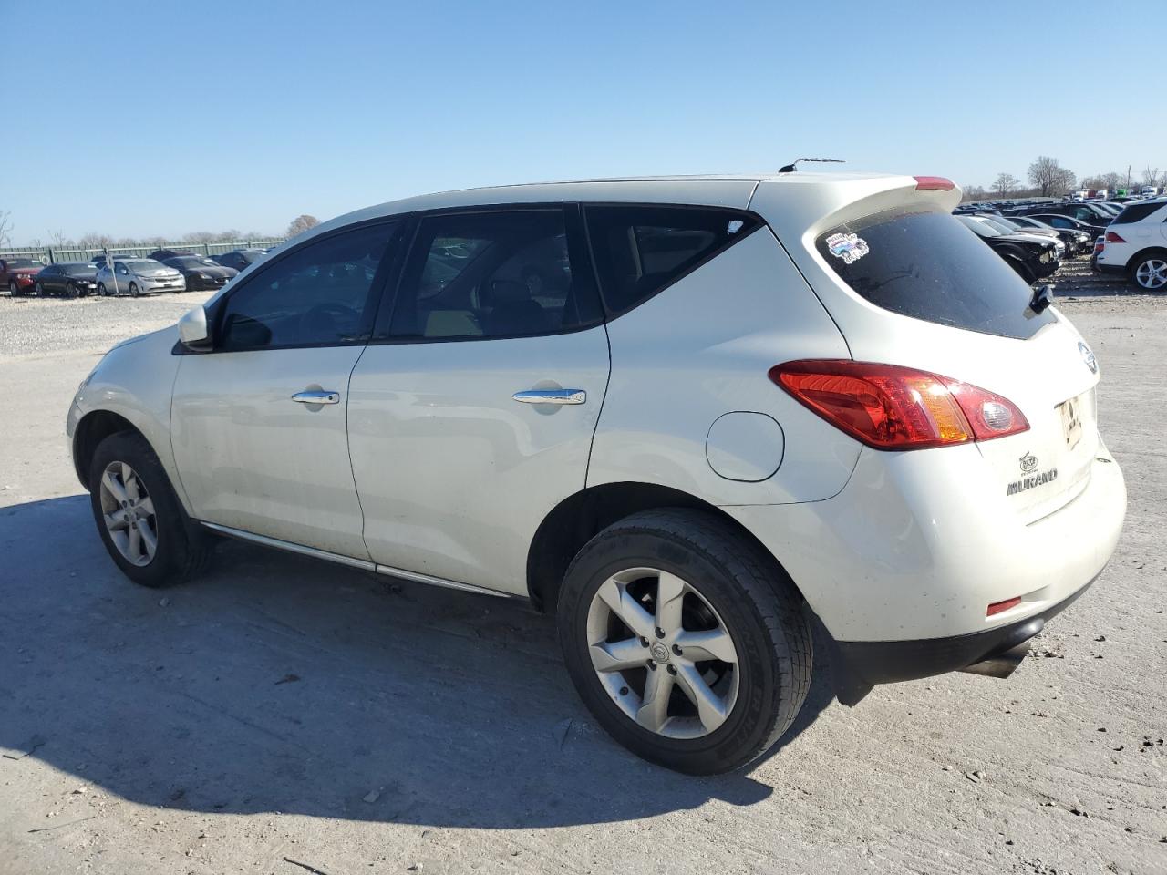 2010 Nissan Murano - Image 2
