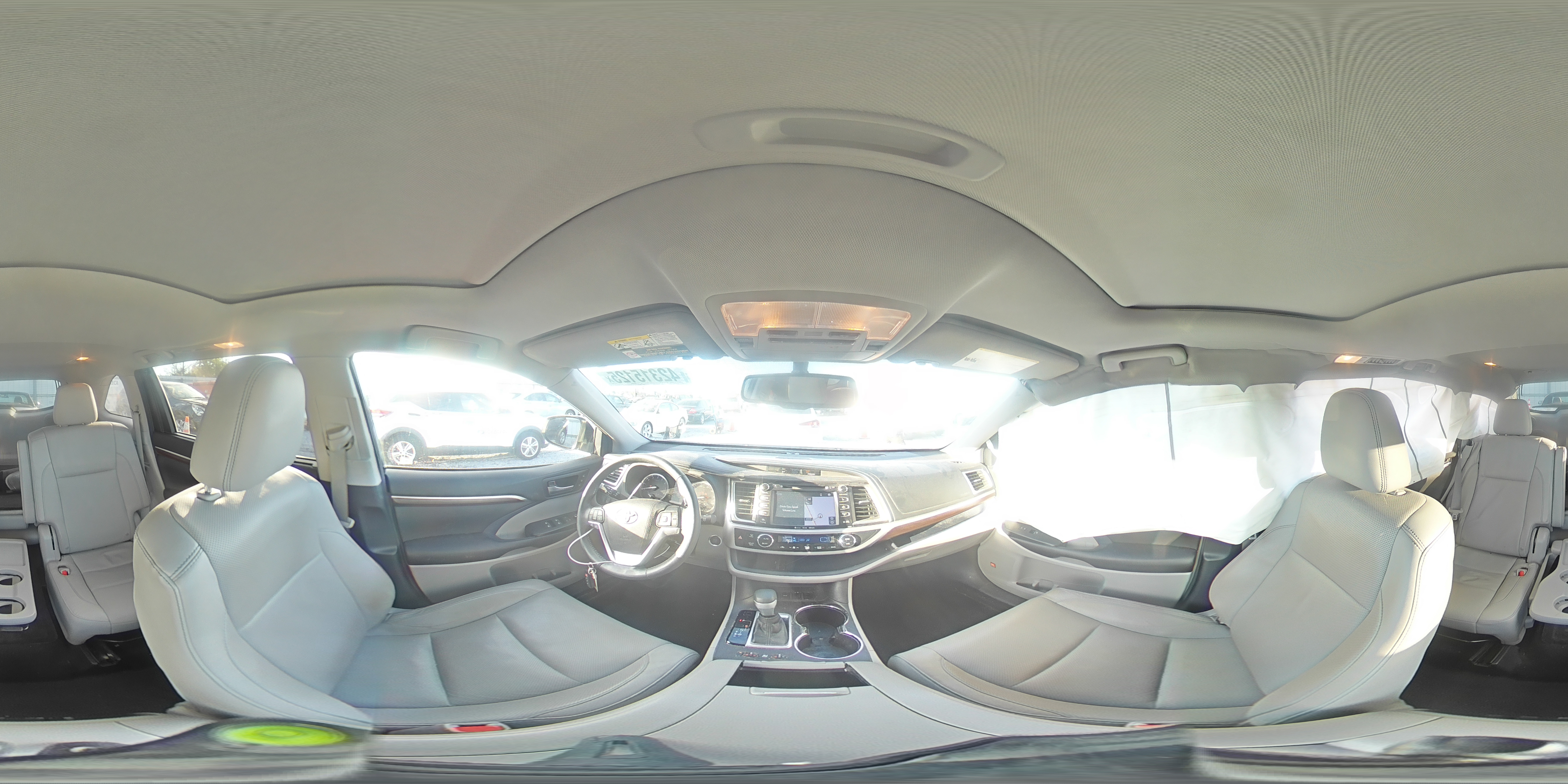 2016 Toyota Highlander - Image 14