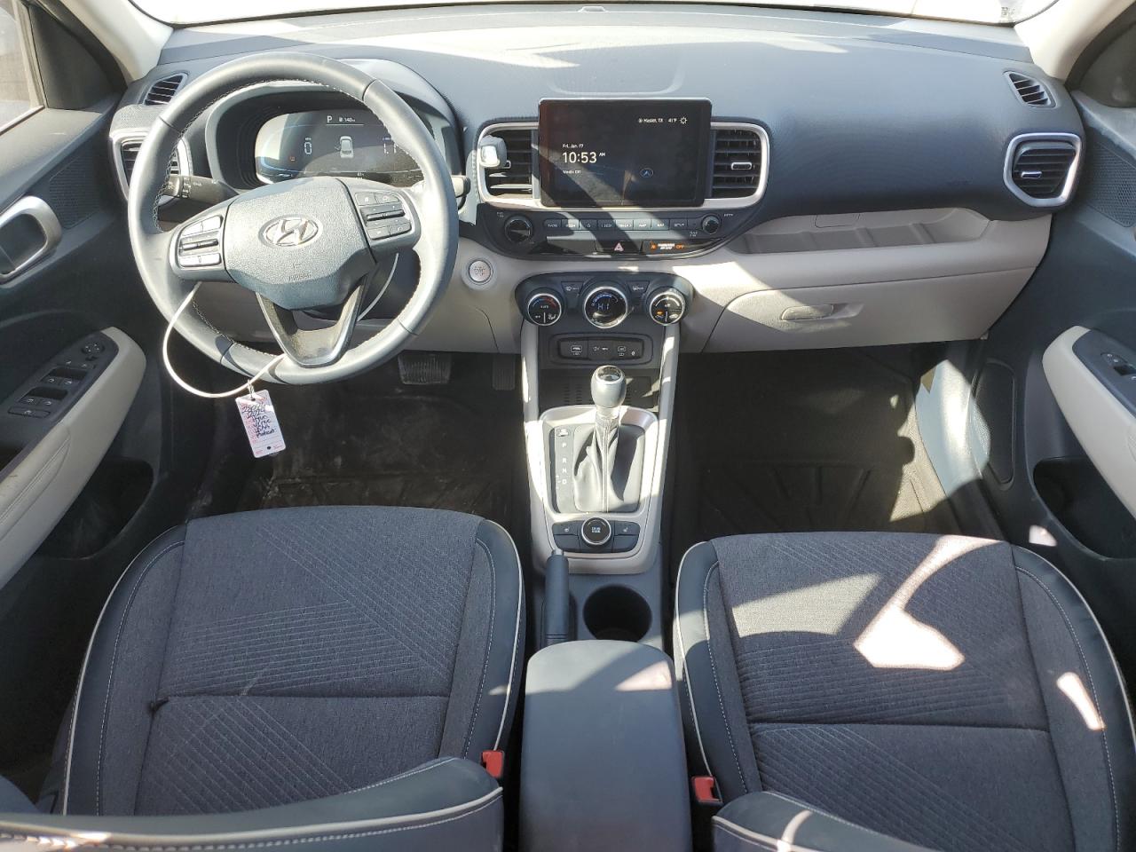 2024 Hyundai Venue - Image 8