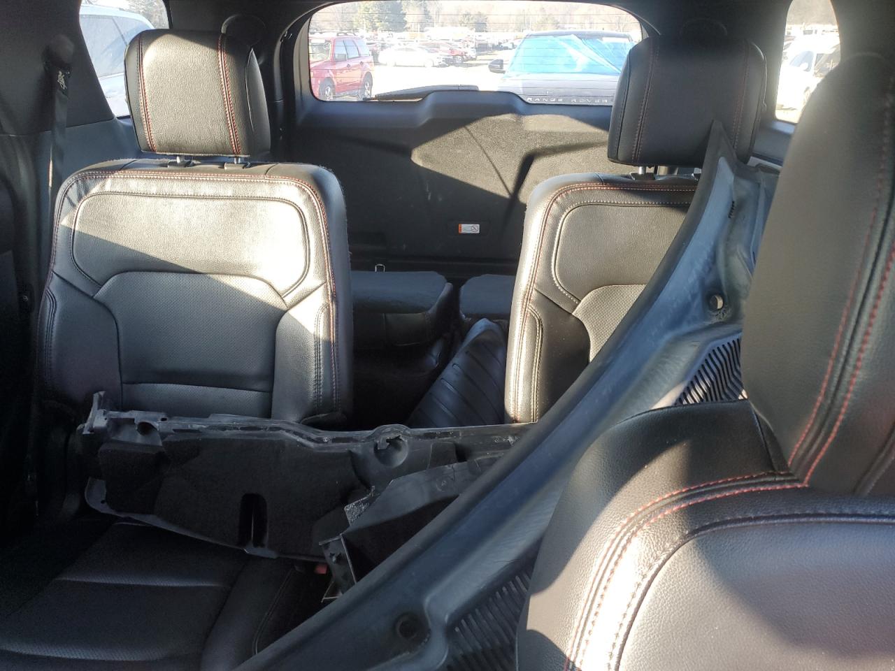 2016 Ford Explorer - Image 10