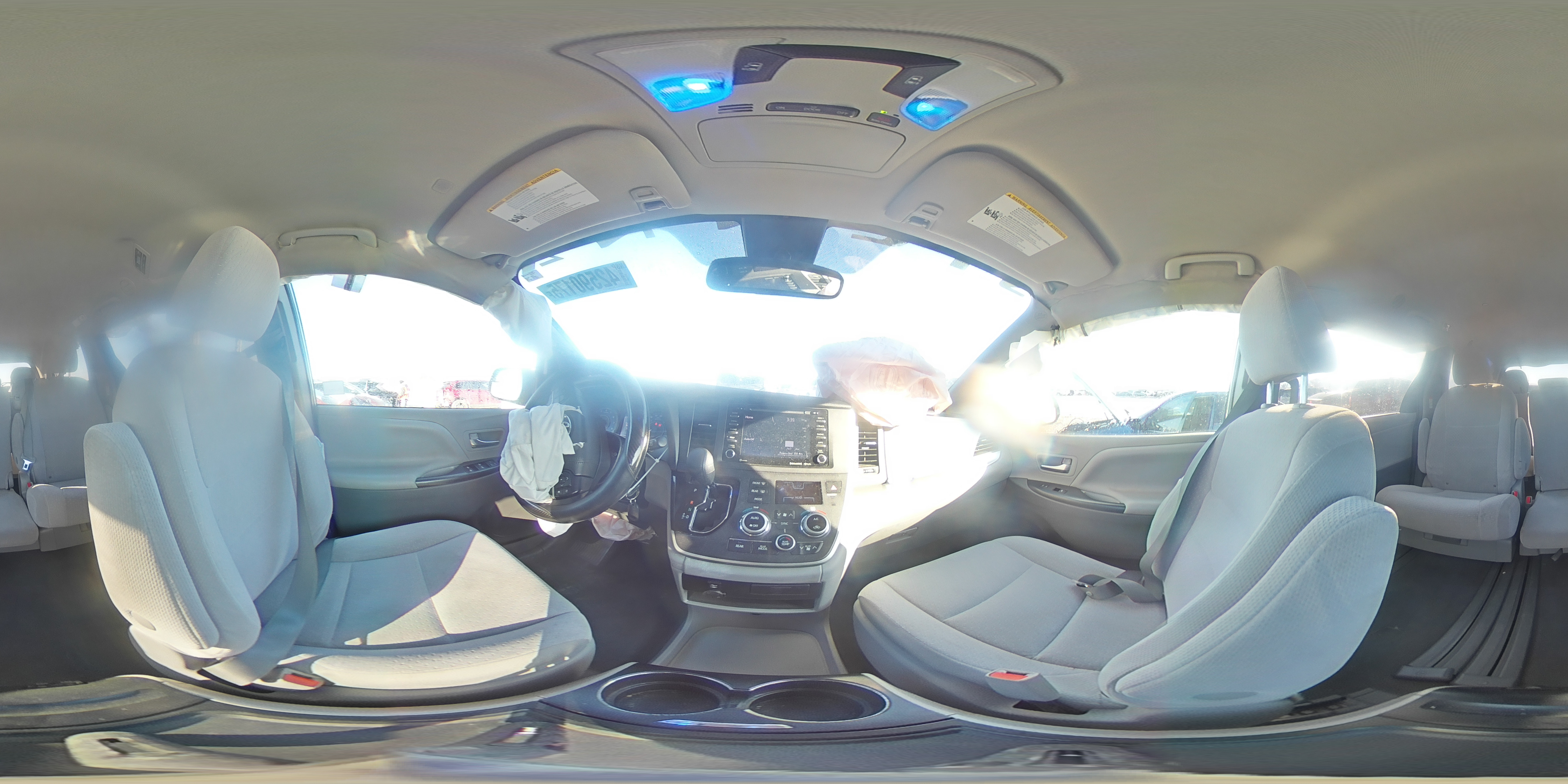 2020 Toyota Sienna - Image 16