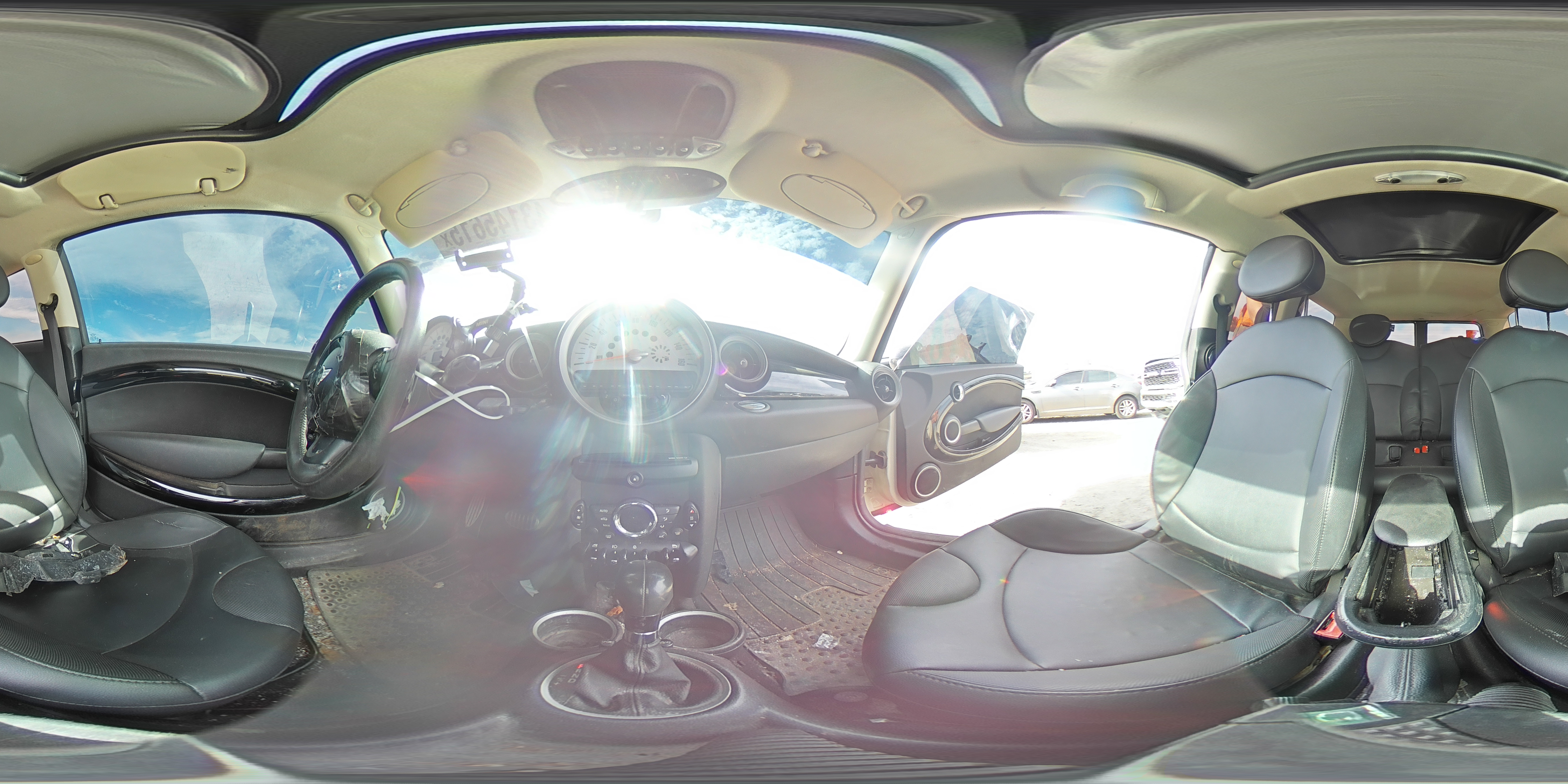 2013 MINI Cooper - Image 12