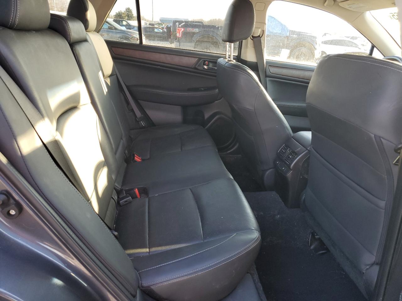 2017 Subaru Outback - Image 11