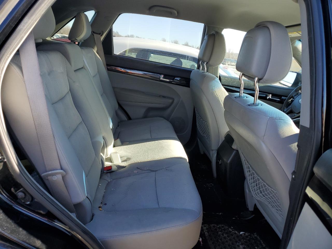 2011 Kia Sorento - Image 10