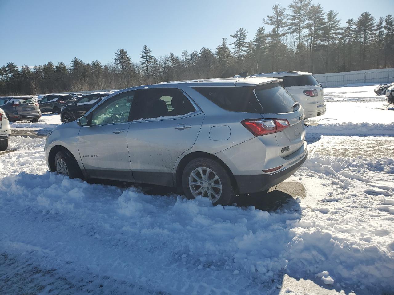 2019 Chevrolet Equinox - Image 2