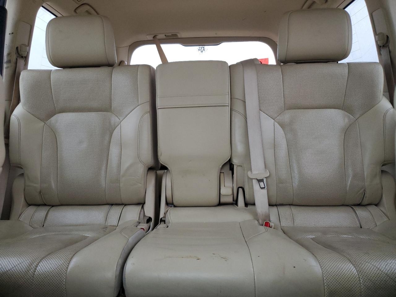 2016 Lexus LX - Image 10