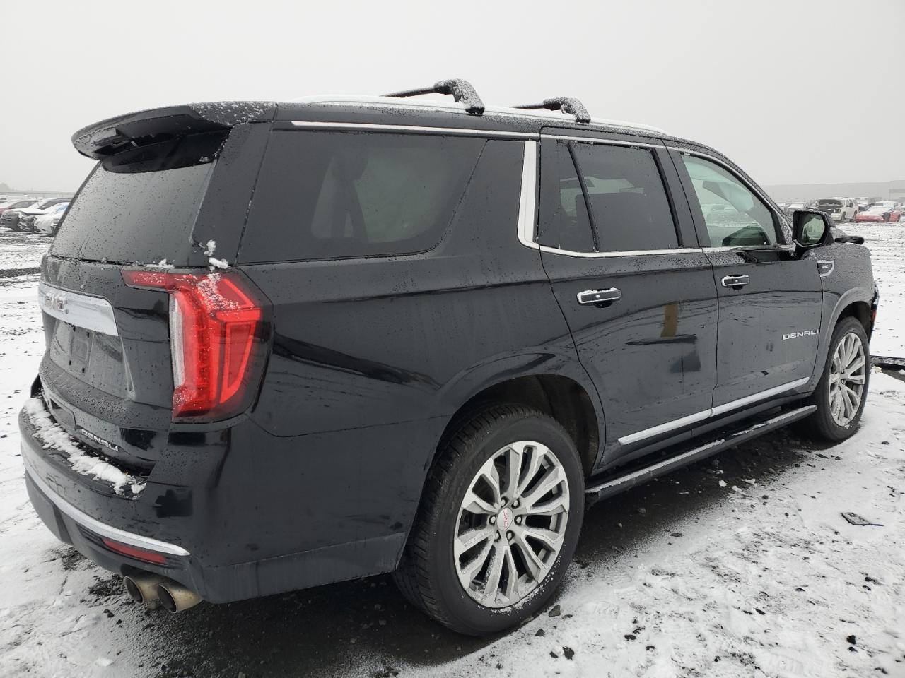 2022 GMC Yukon - Image 3