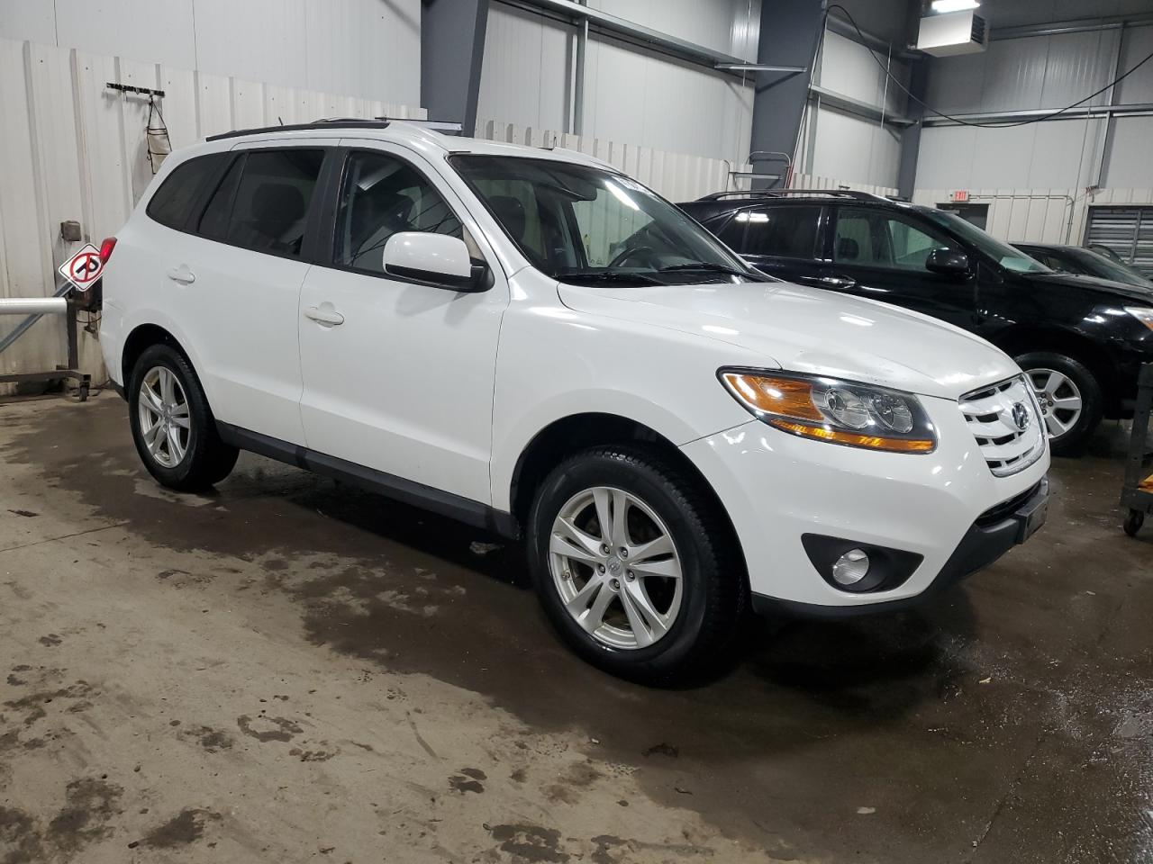 2010 Hyundai Santa Fe - Image 4