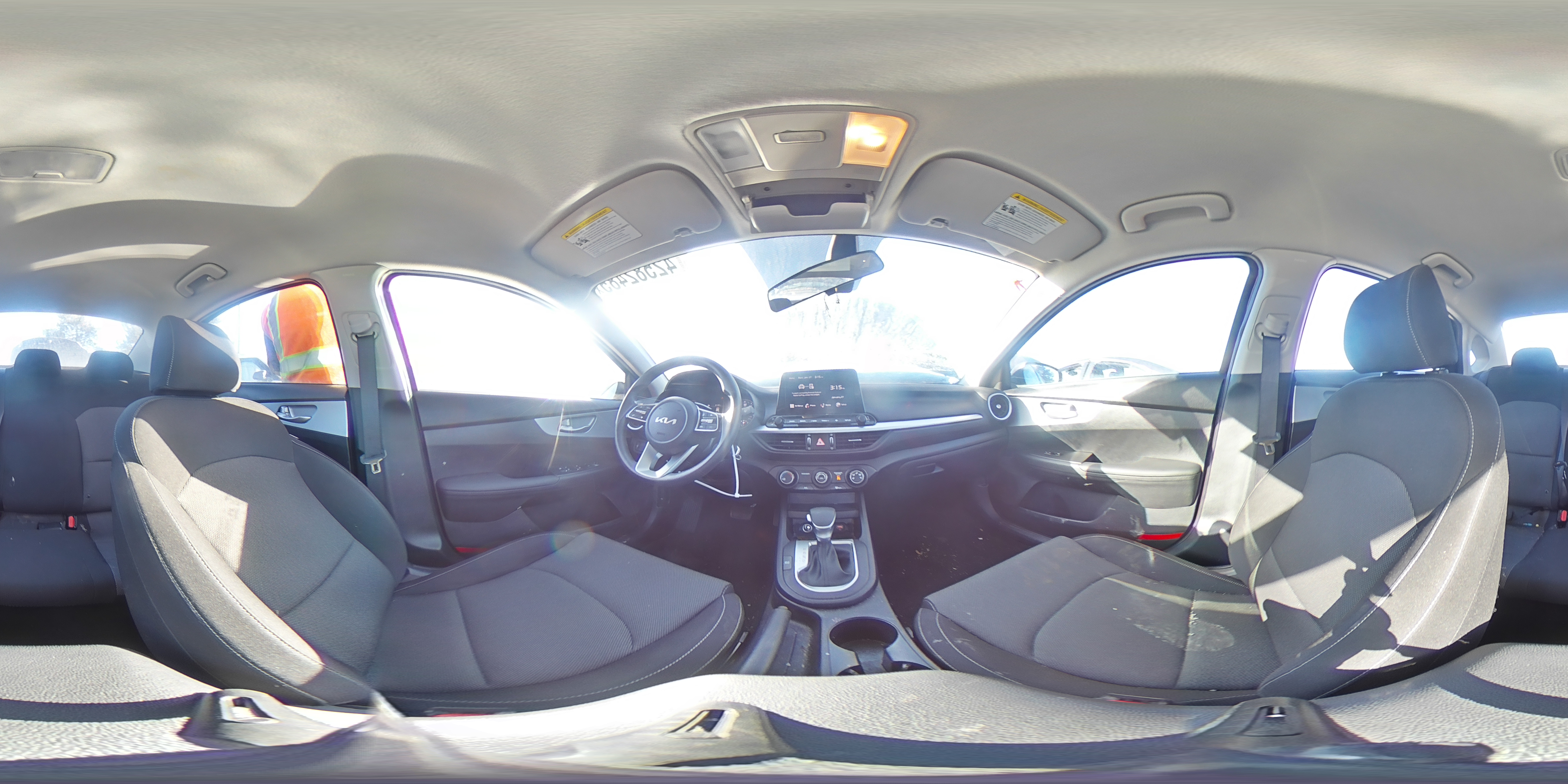 2024 Kia Forte - Image 13