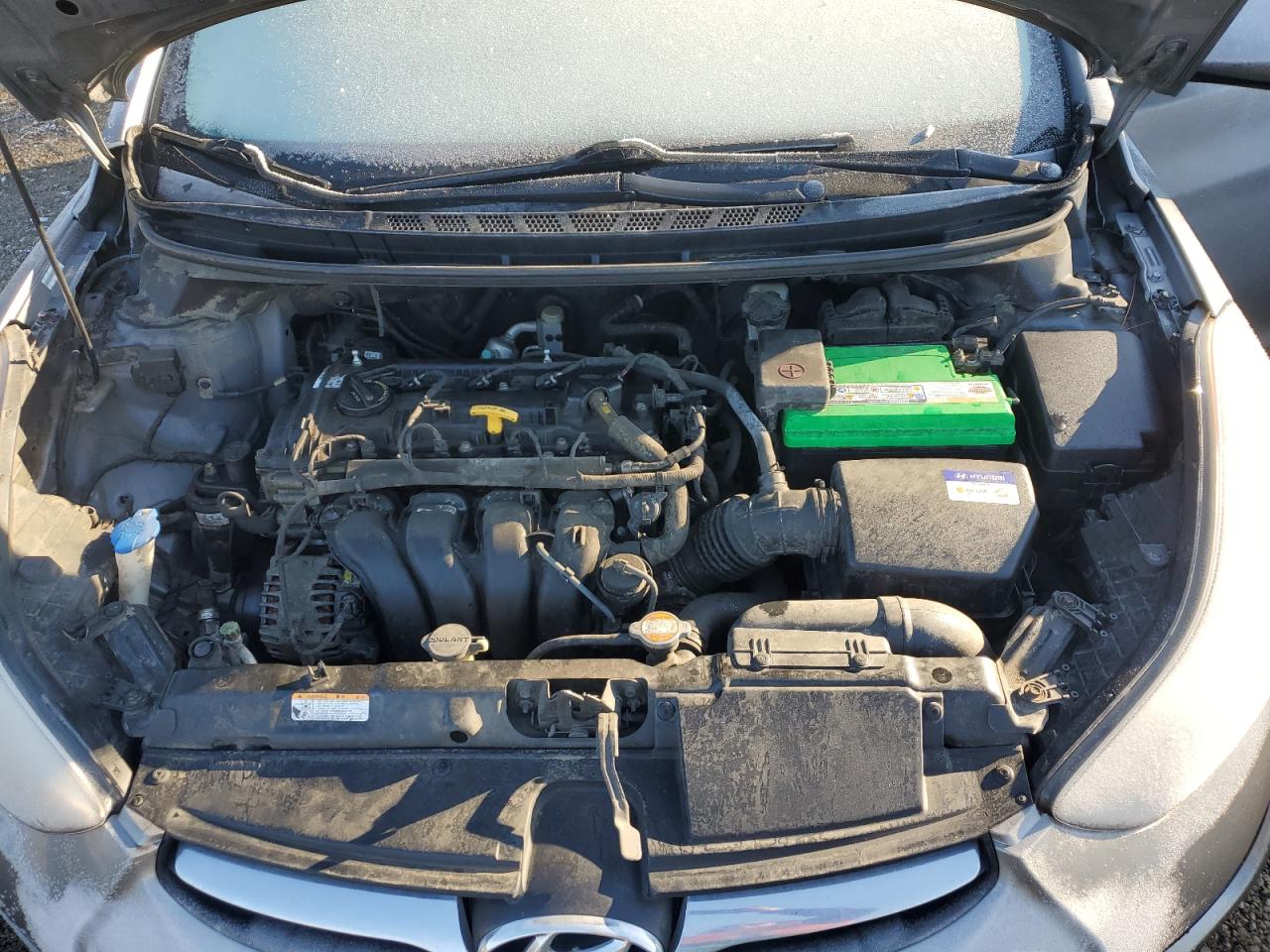 2011 Hyundai Elantra - Image 11