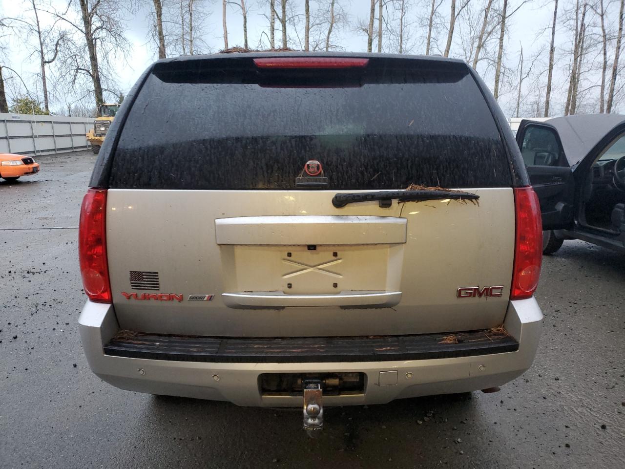 VIN 1GKS2CE0XER185985 2014 GMC YUKON no.6