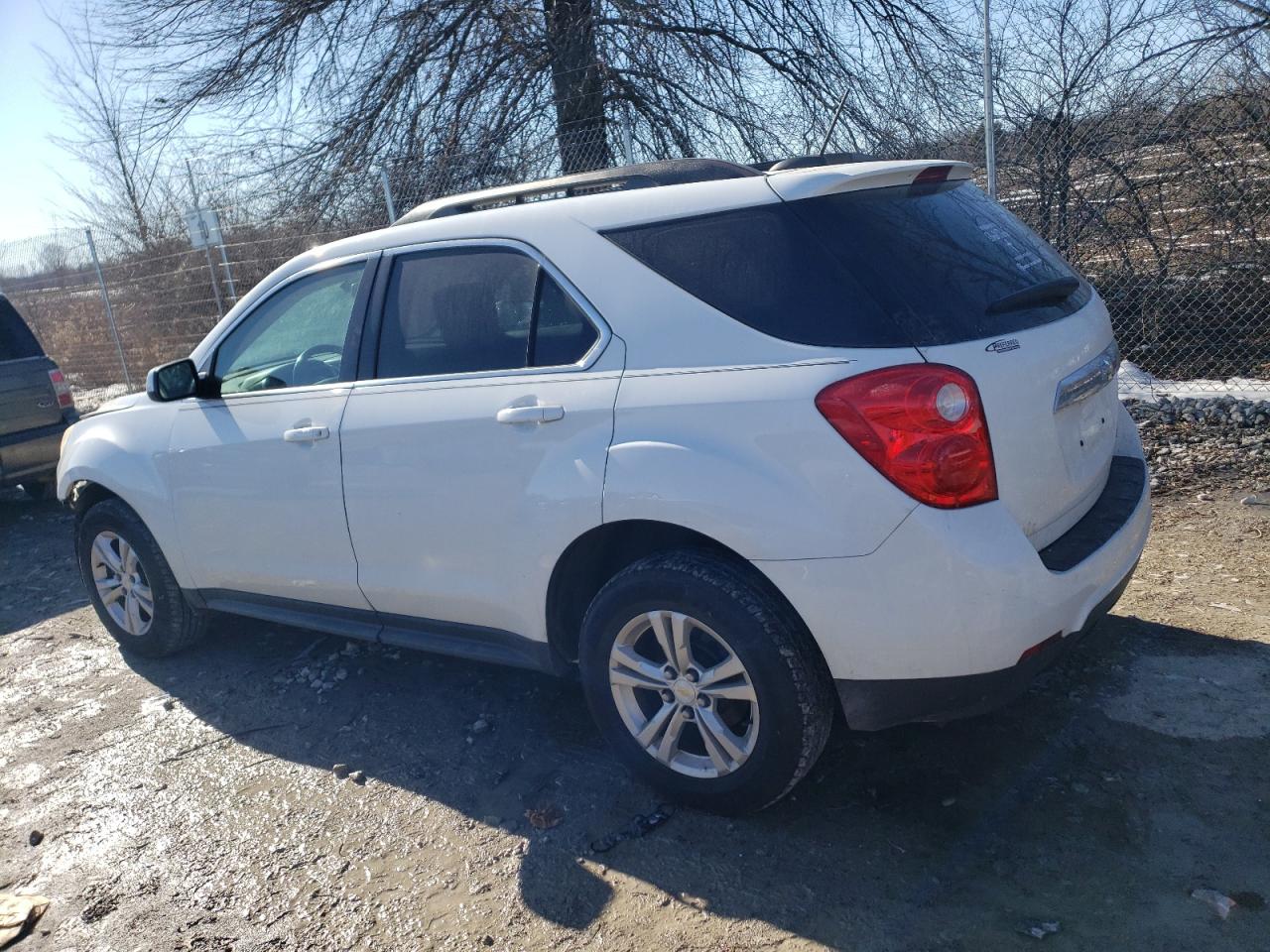 2015 Chevrolet Equinox - Image 2