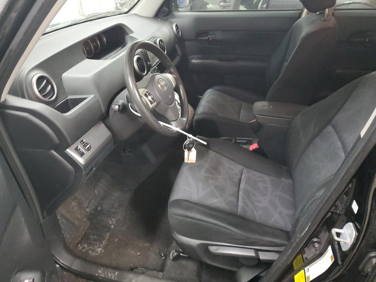 2012 Scion xB - Image 7