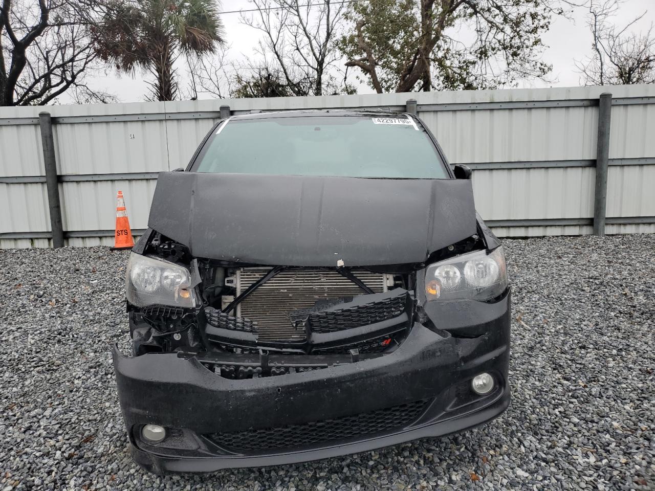 2018 Dodge Caravan - Image 5