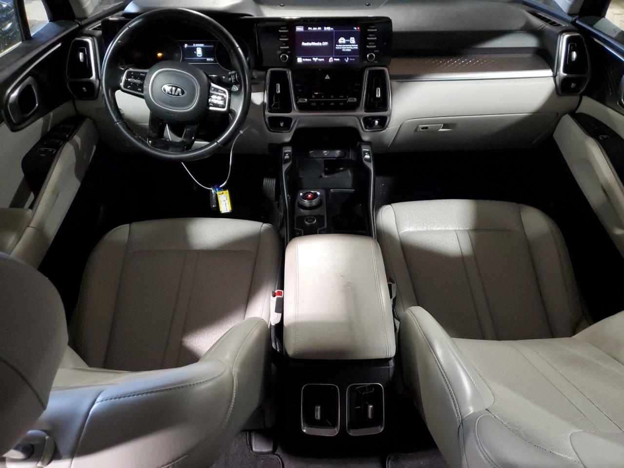 2021 Kia Sorento - Image 8