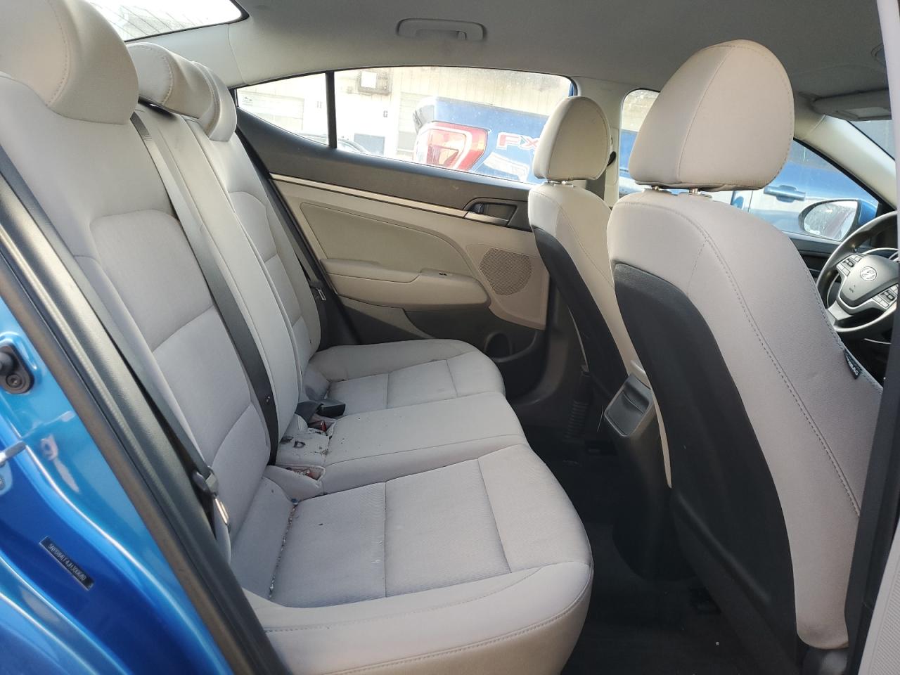 2018 Hyundai Elantra - Image 10