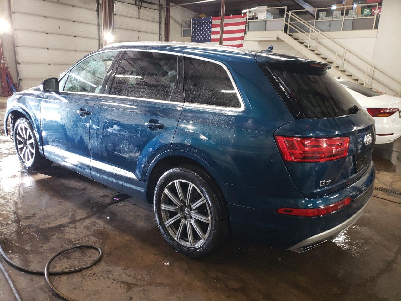 2018 Audi Q7 - Image 2