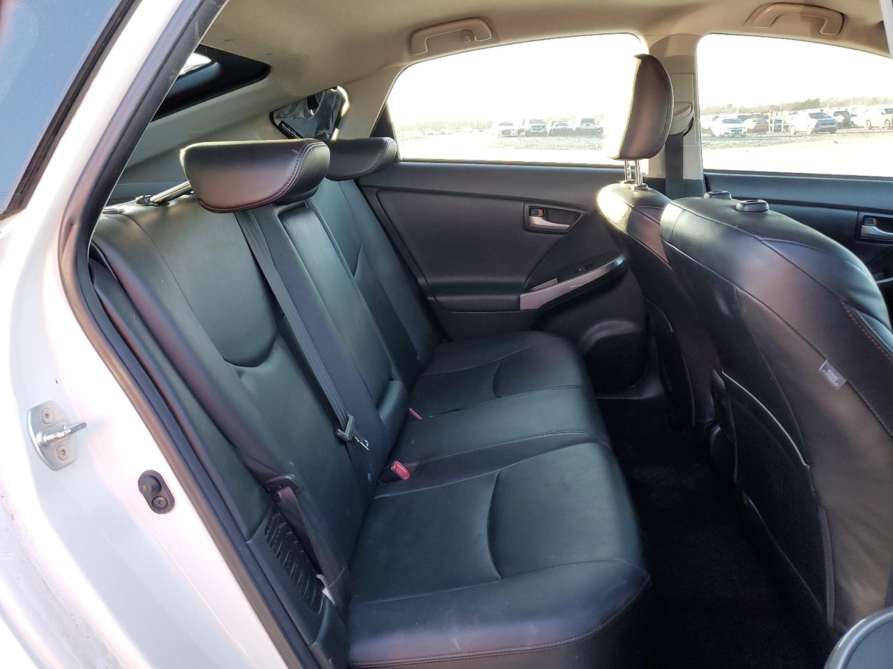 2013 Toyota Prius - Image 10
