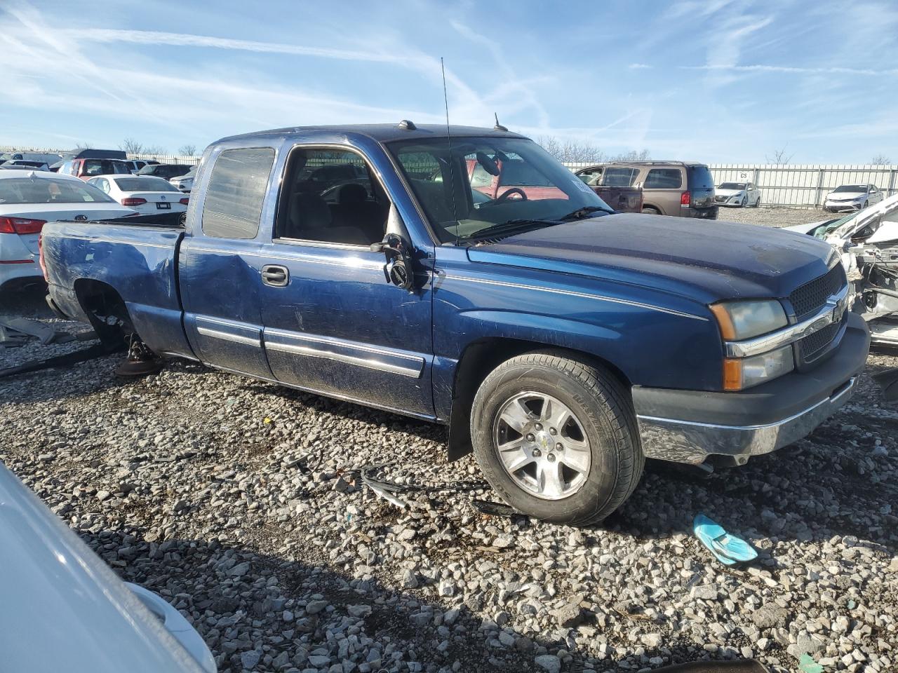 2004 Chevrolet Silverado - Image 4
