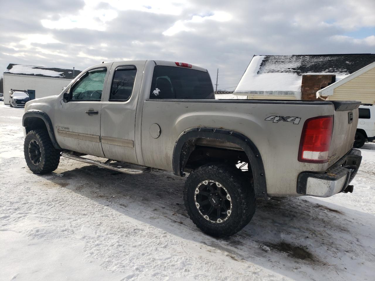 2009 GMC Sierra - Image 2
