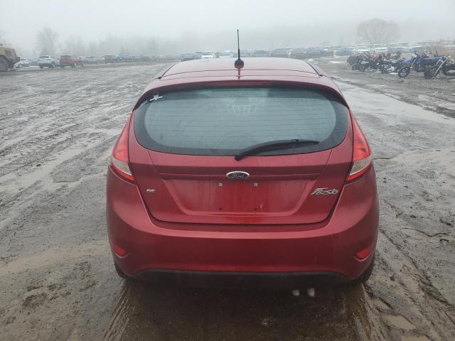 Hatchbacks FORD FIESTA 2013 Czerwony