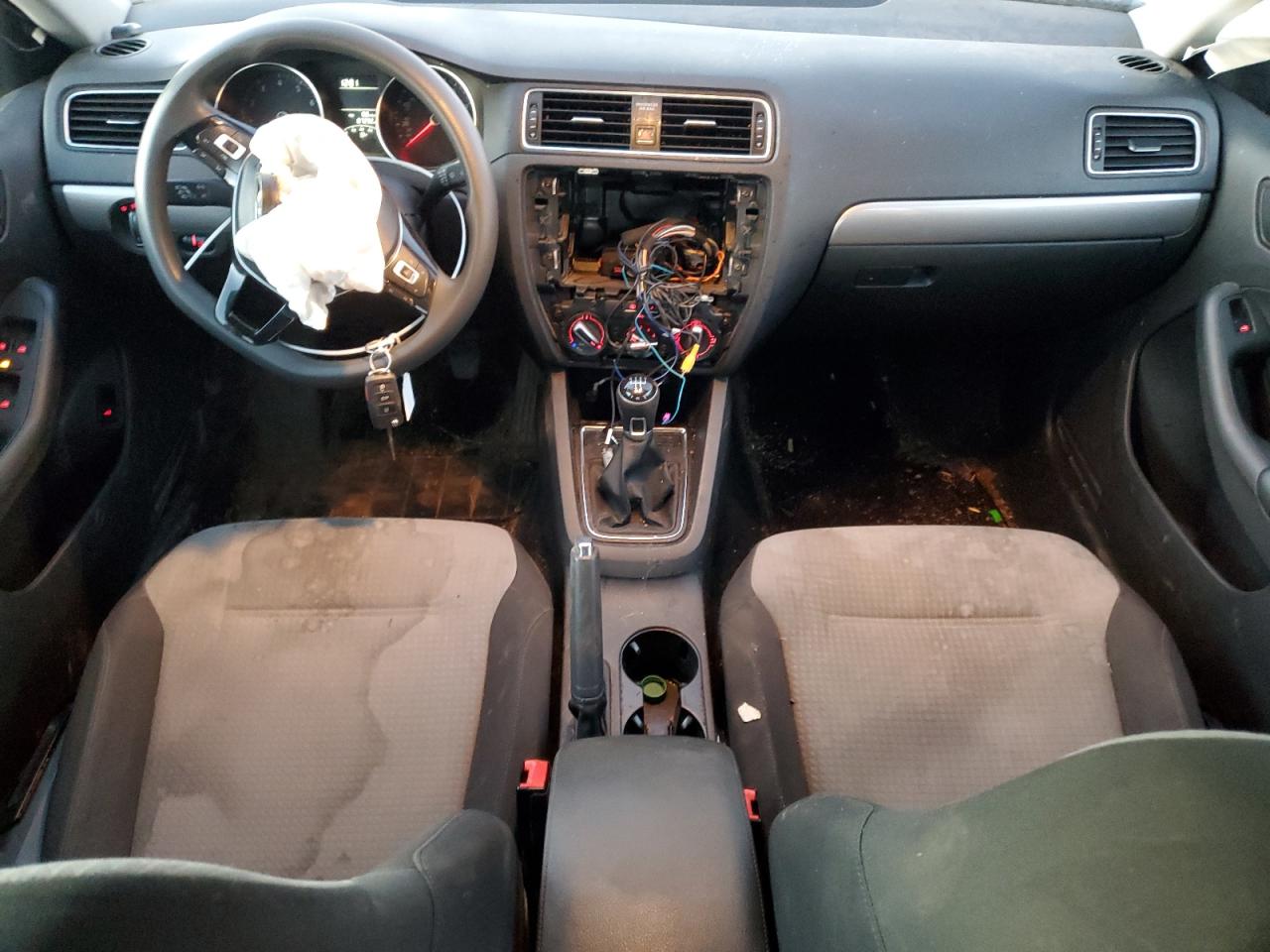 2018 Volkswagen Jetta - Image 8