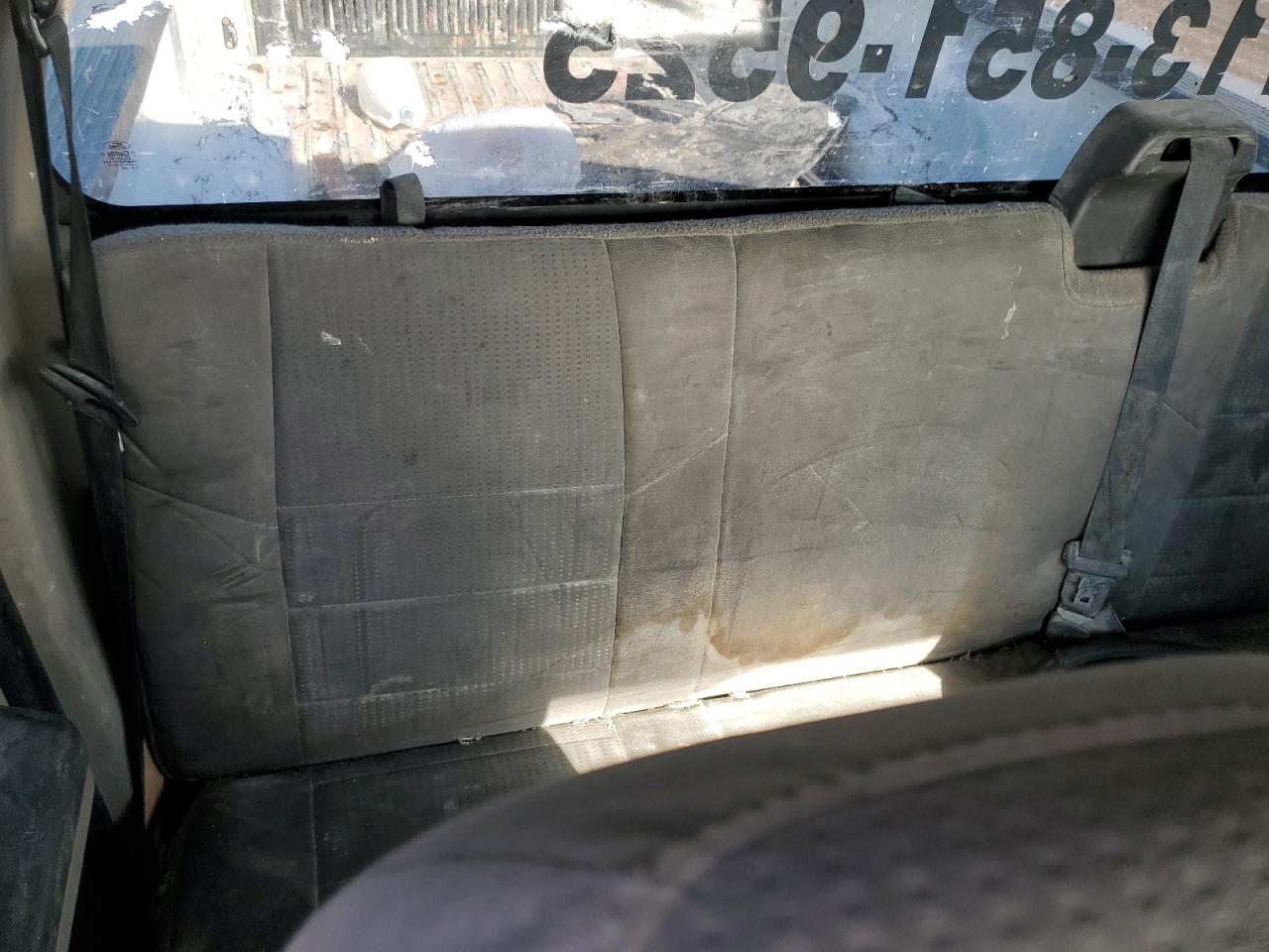 2009 Ford F250 - Image 11