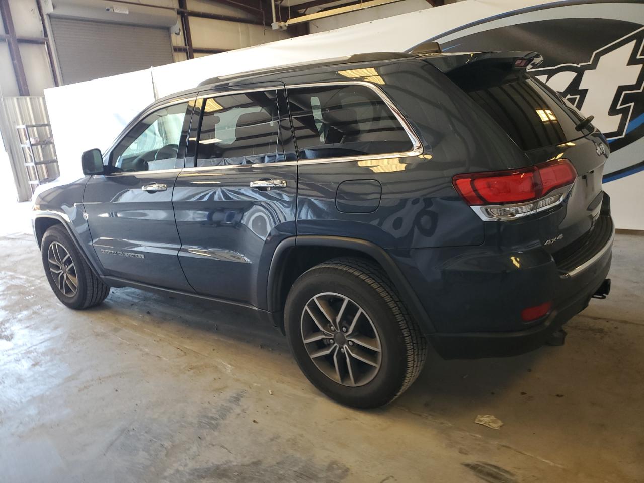 2020 Jeep Grand Cherokee - Image 2