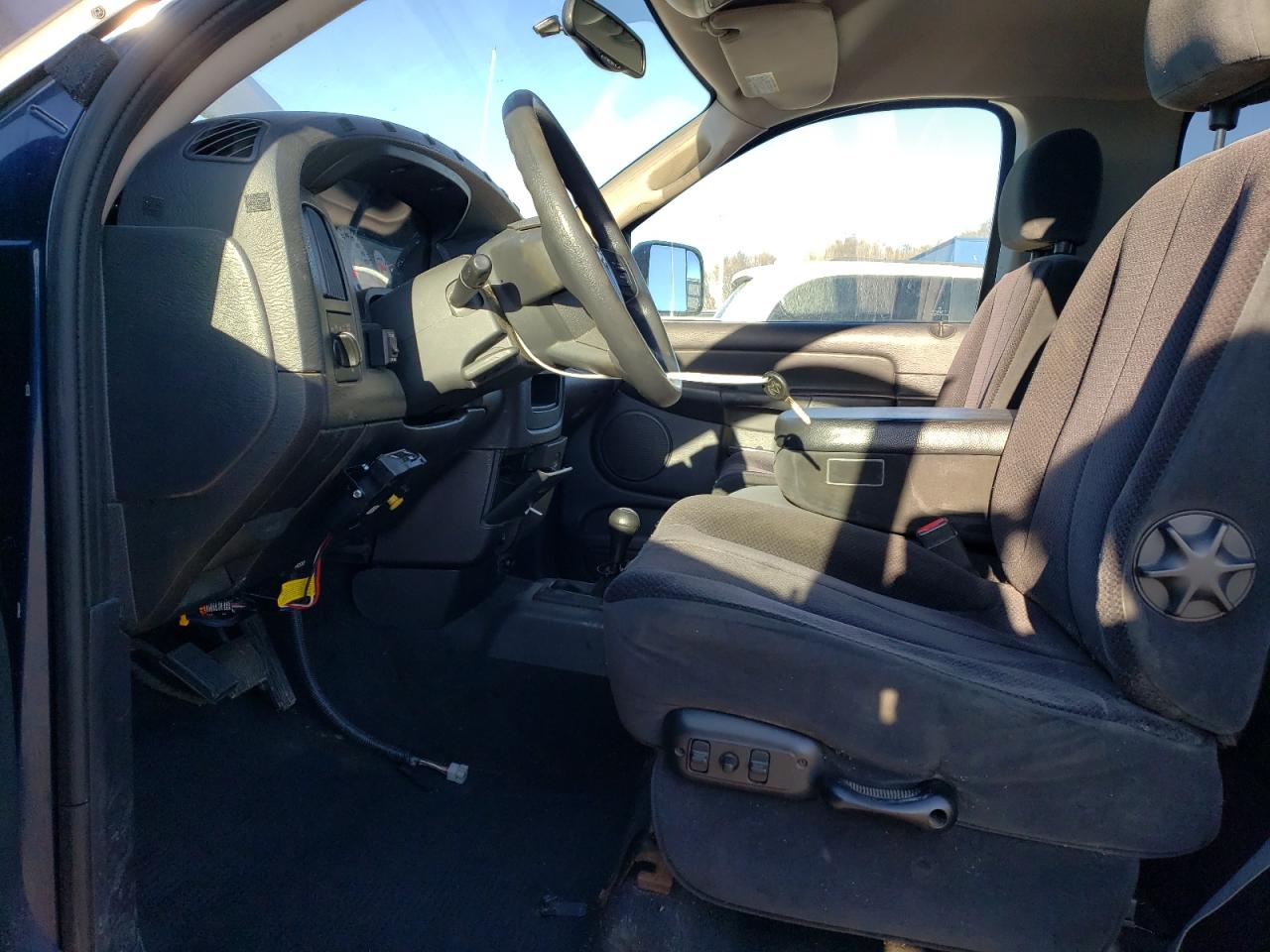 2004 Dodge RAM - Image 7